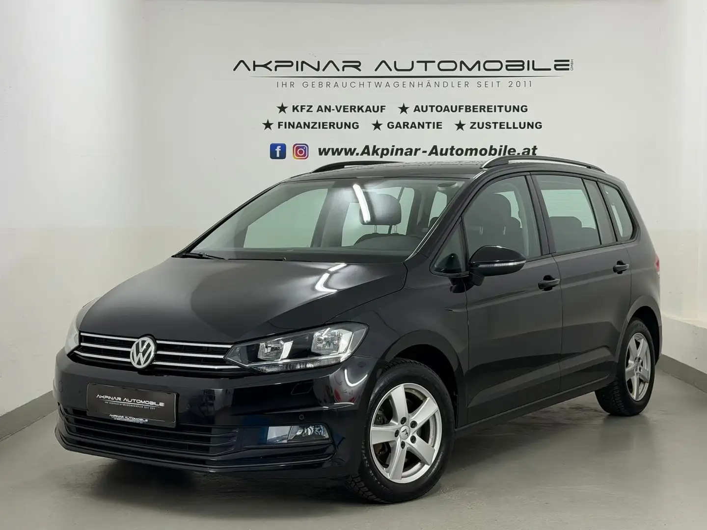 Volkswagen Touran 1,6 TDI Comfortline 7SITZER - SHZ - TEMPOMAT Schwarz - 1