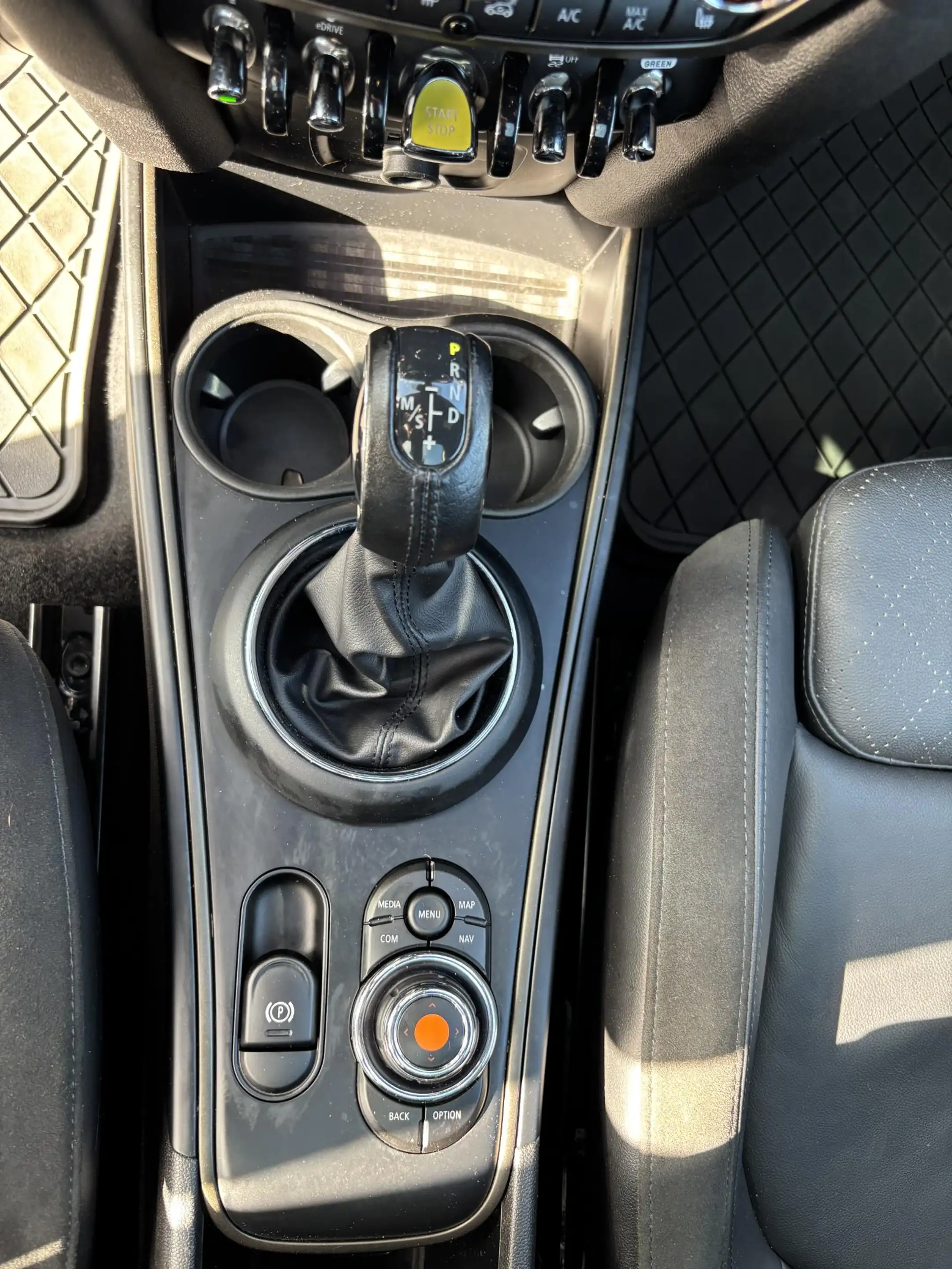 MINI Cooper Countryman 1.5 ALL4 Salt | Harman/Kardon | HUD | Stoelverwarm — photo 11
