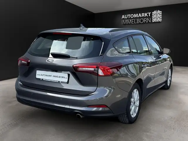 Ford Focus view 7