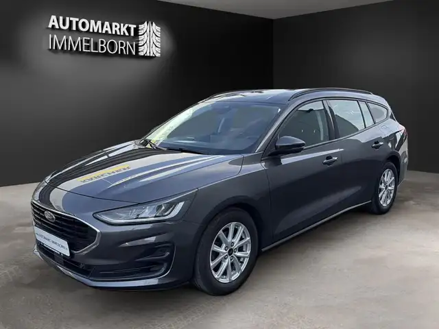Ford Focus view 4