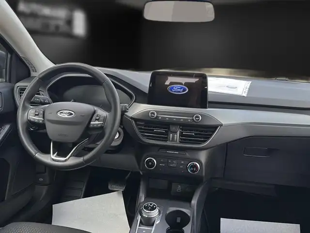 Ford Focus view 15