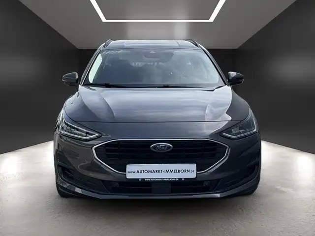 Ford Focus view 9