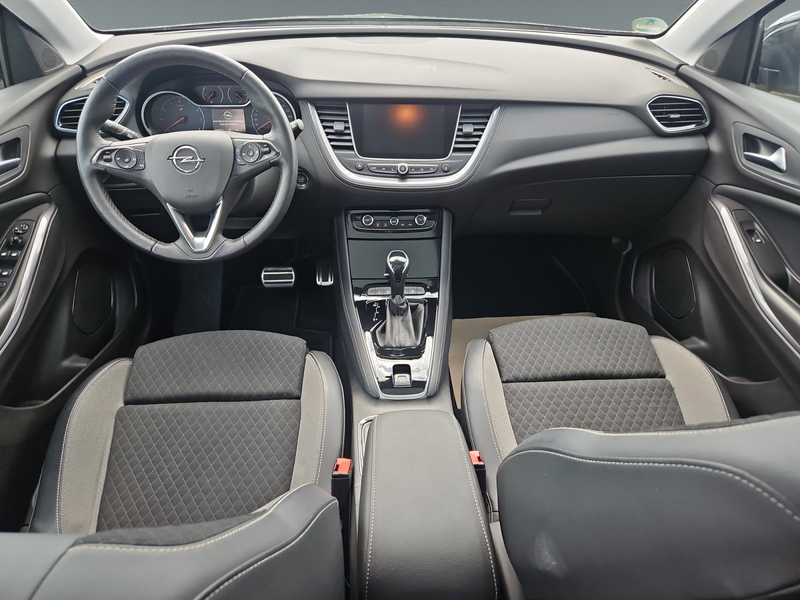 Opel Grandland 1.6 Turbo Innovation AUT+Kamera+Navi — photo 11
