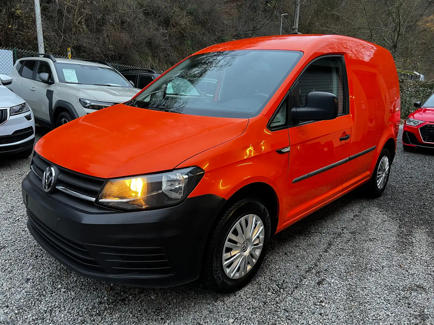 Volkswagen Caddy 20 TDI Fourgon utilitaire - TVAC - GARANTIE Orange - 2