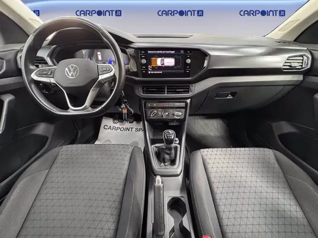 Volkswagen T-Cross view 11