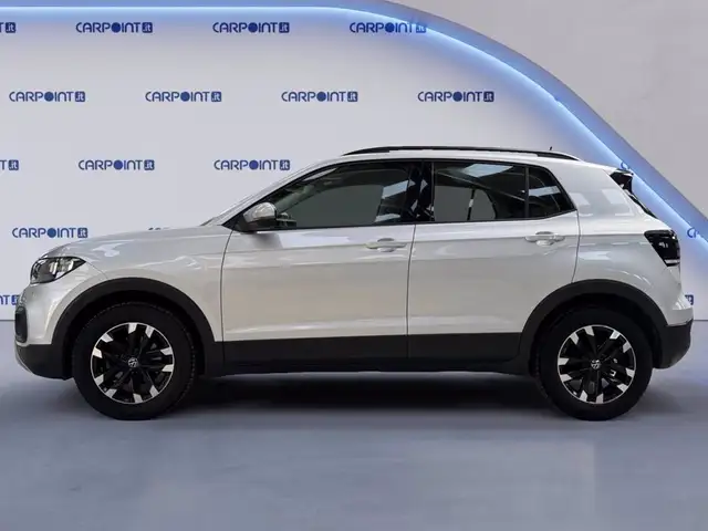 Volkswagen T-Cross view 3