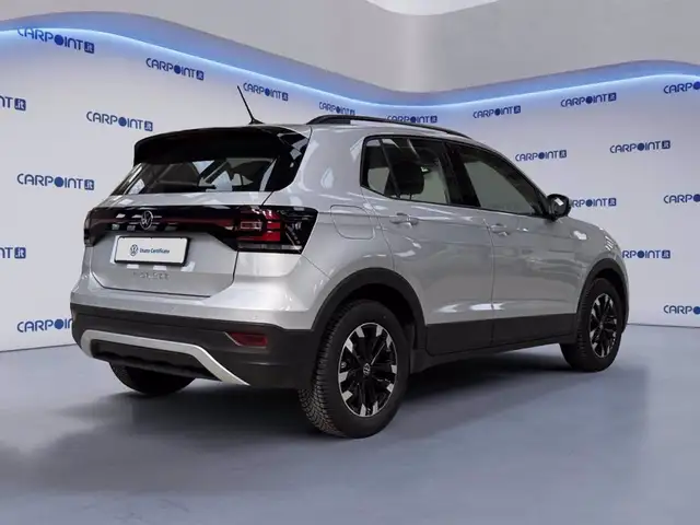 Volkswagen T-Cross view 6