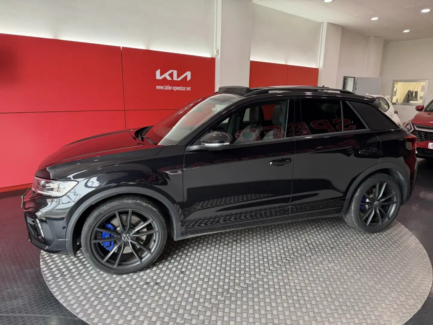 Volkswagen T-Roc 2.0 TSI R 4Motion DSG7 221KW Negro - 2