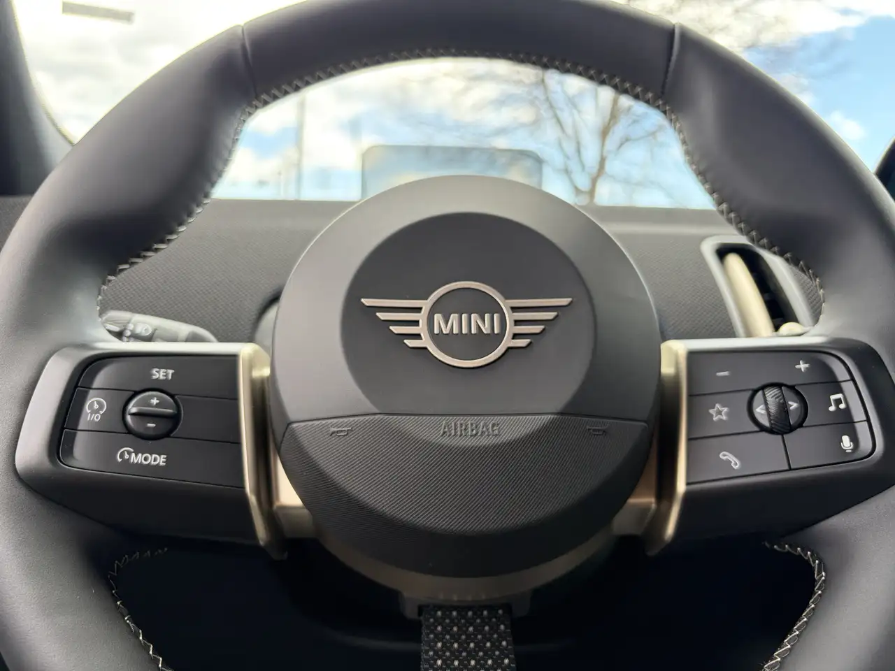 MINI Countryman снимка MINI Countryman