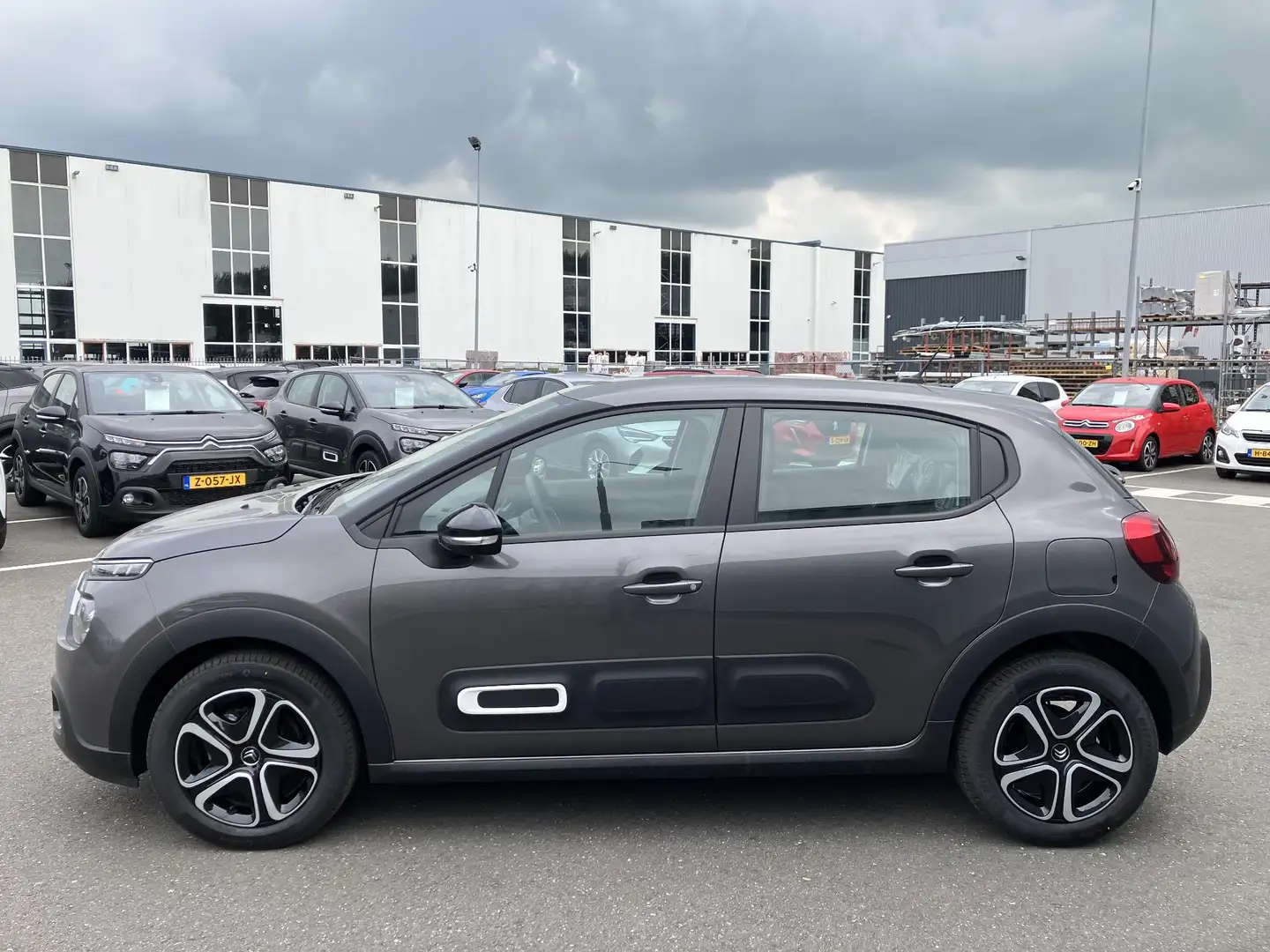 Citroen C3 1.2 PT 83PK PLUS NAVI/CLIMA Grijs - 2