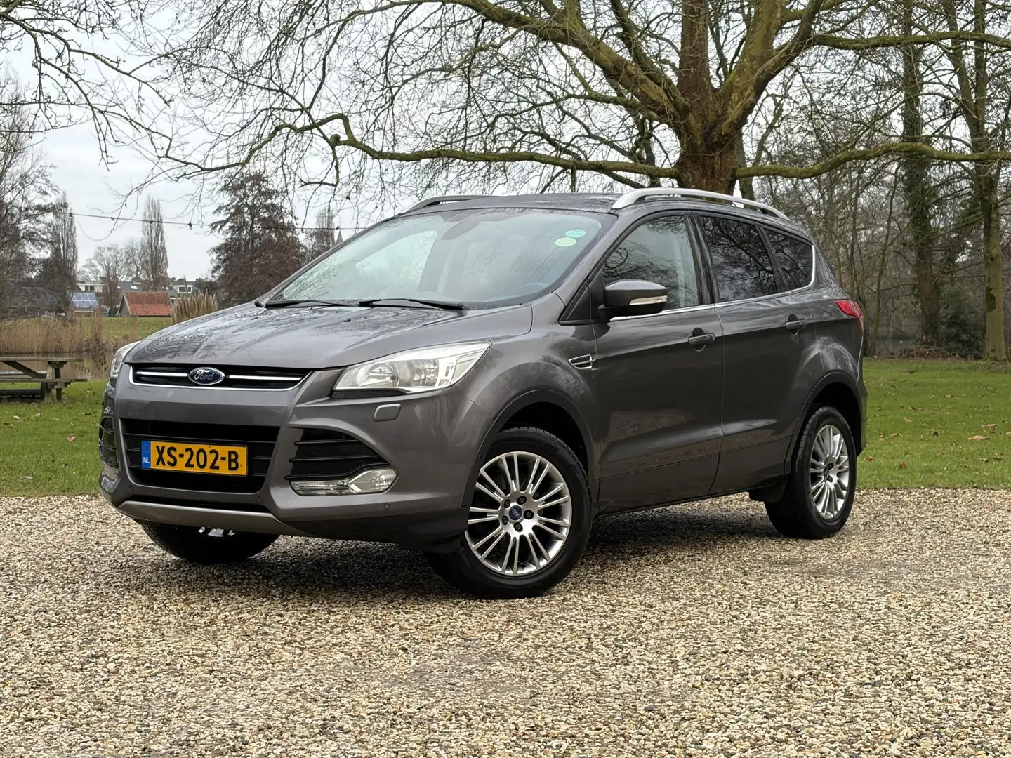 Ford Kuga 1.6 Titanium Plus, Camera, Navi, Trekhaak Gris - 1