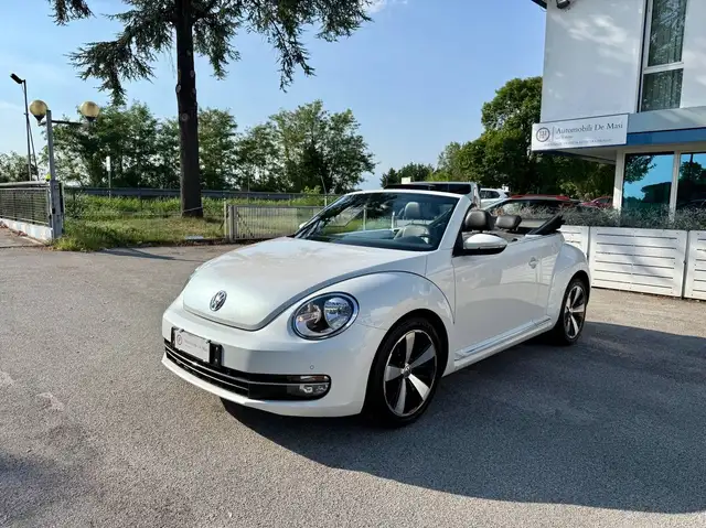 Volkswagen Maggiolino Cabrio 1.6 tdi Design 105cv