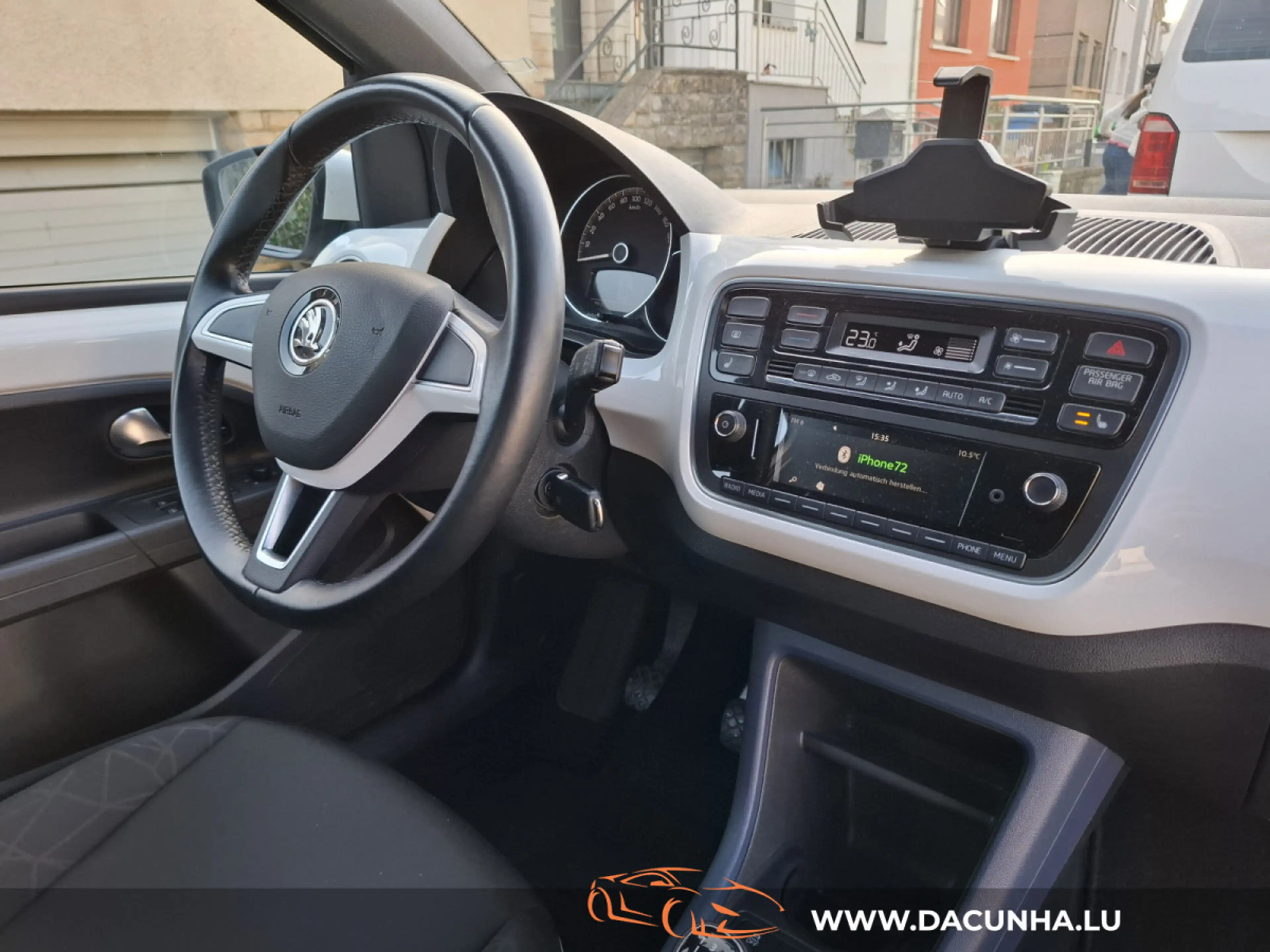 Skoda Citigo 1.0 FUN!!, CLIMA AUTO, SIEGES CHAUFF., PDC, BLUETO — photo 9