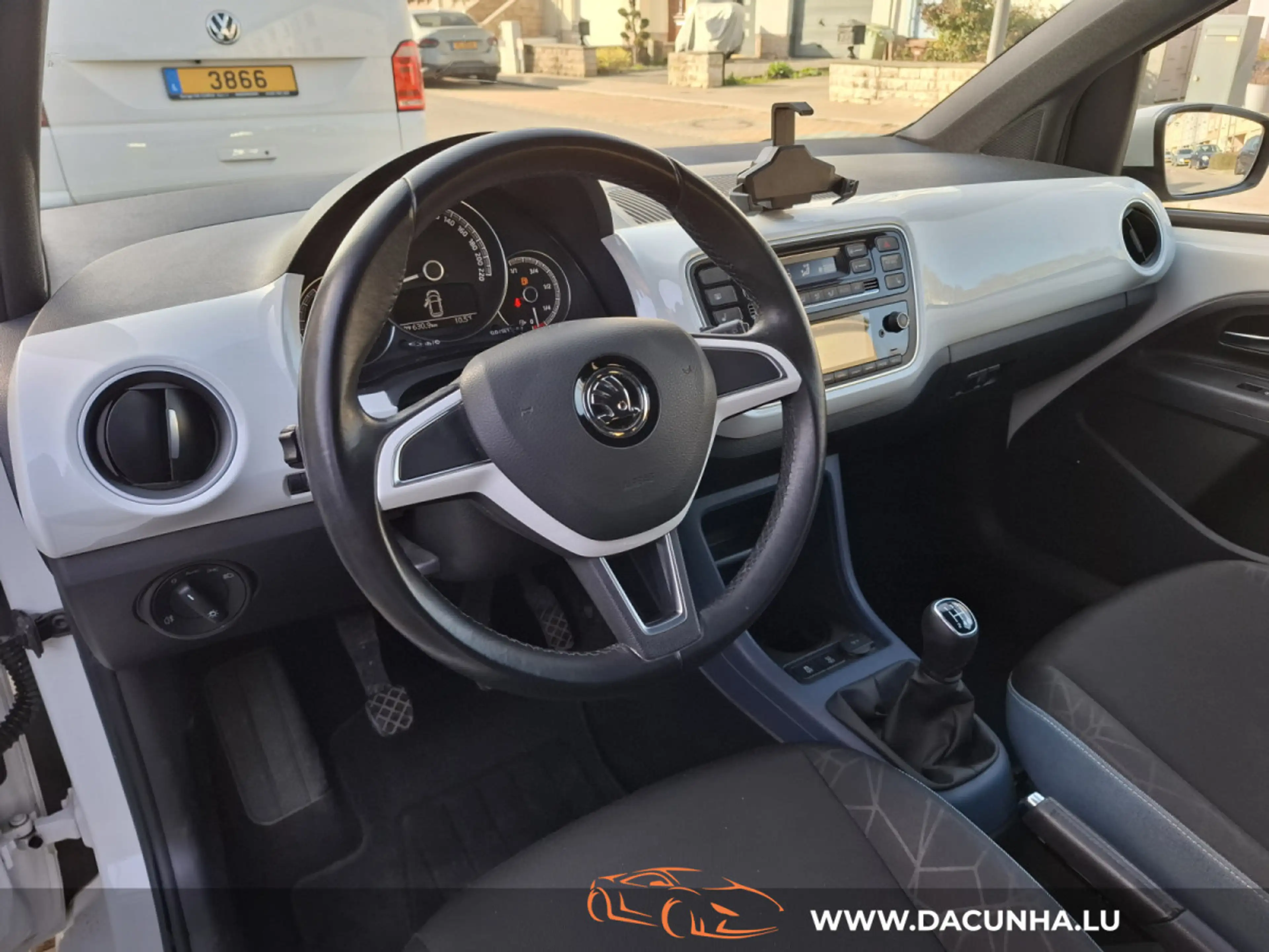 Skoda Citigo 1.0 FUN!!, CLIMA AUTO, SIEGES CHAUFF., PDC, BLUETO — photo 5
