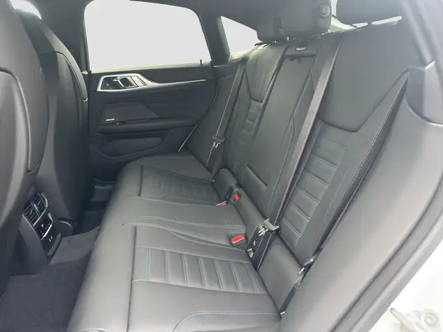 BMW i4 Gran Coupe Gran Coupe eDrive  40 M-Sport KAM Ansicht 12