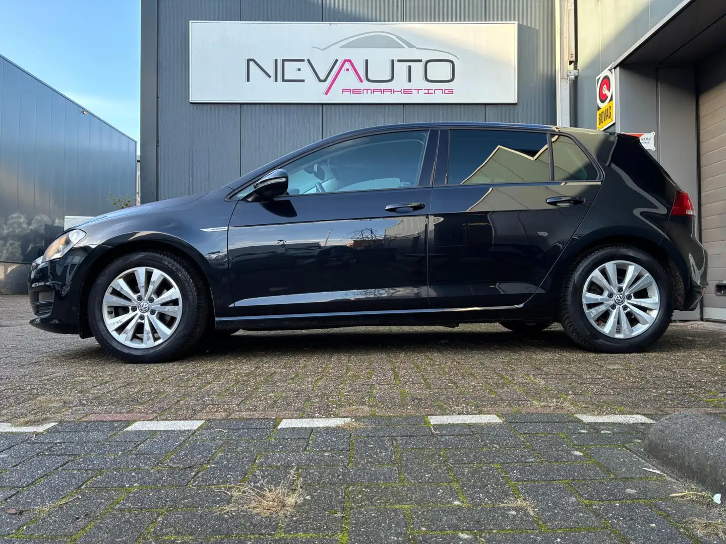Volkswagen Golf 1.0 TSI Business Edition Connected Apple Carplay C Noir - 2