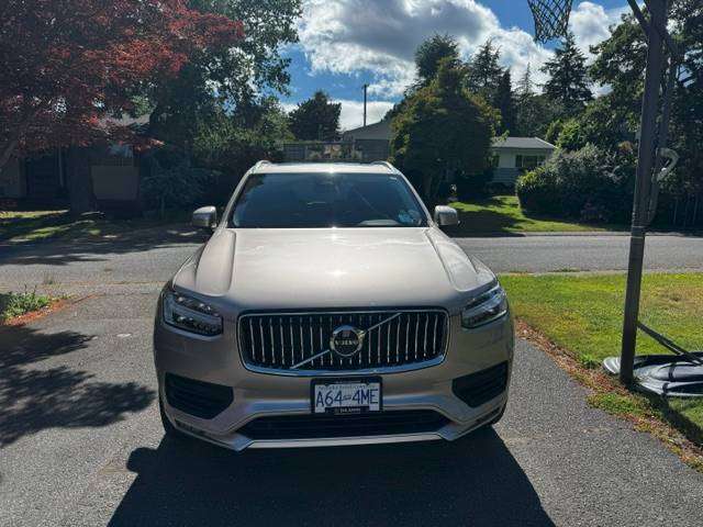 2023 Volvo XC90 B6 Core Trim alt 4