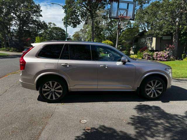 2023 Volvo XC90 B6 Core Trim alt 3