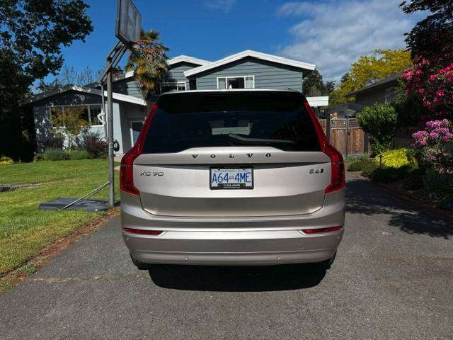 2023 Volvo XC90 B6 Core Trim alt 2