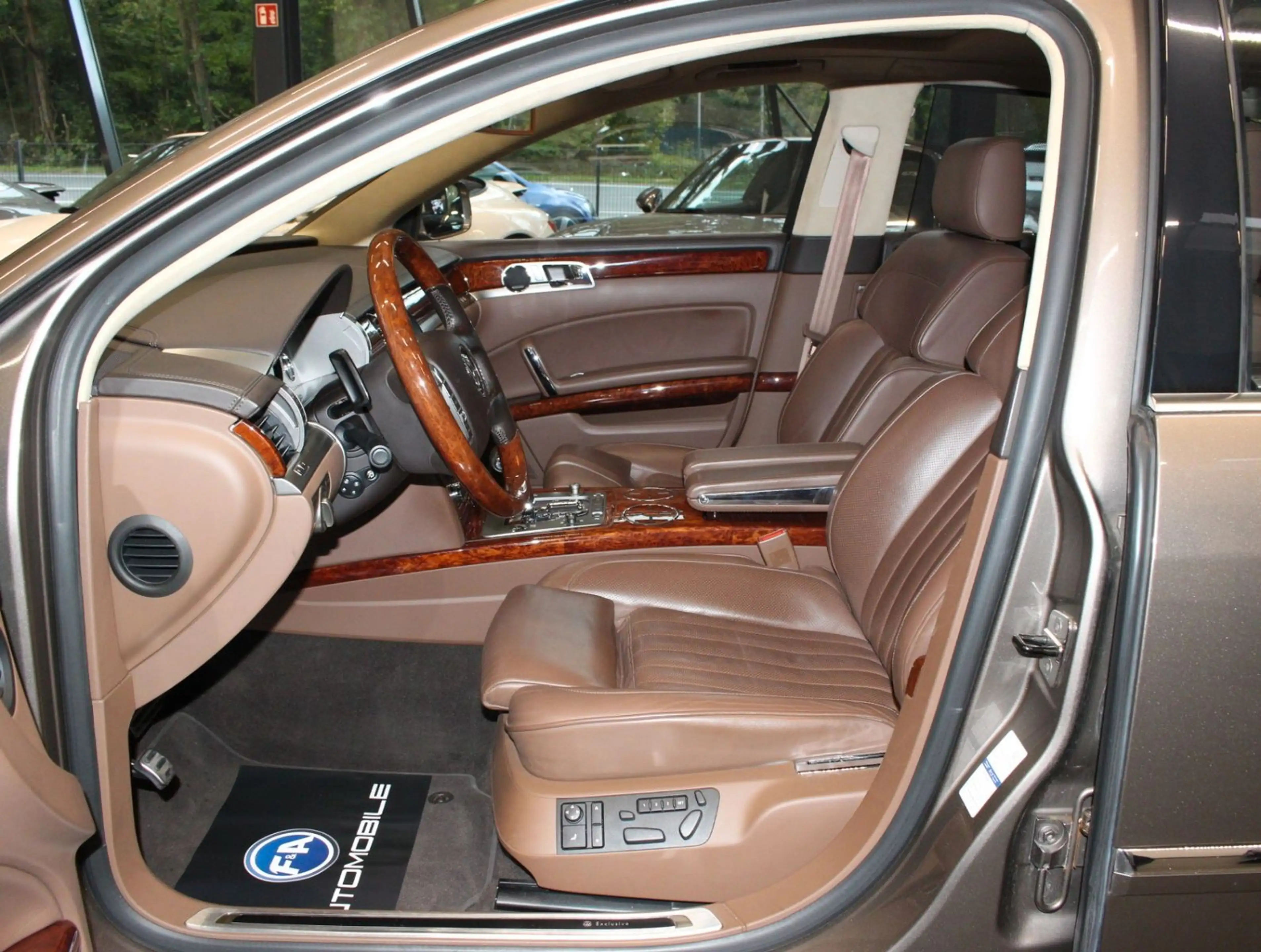 Volkswagen Phaeton V6 TDI 4M Lang Exklusive 4Sitzer+VOLL — photo 15