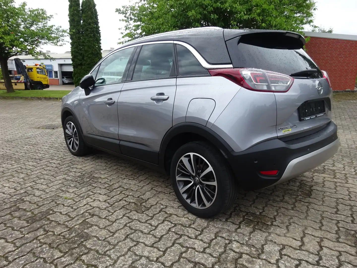 Opel Crossland X 1.2 Start/Stop Ultimate Silber - 2