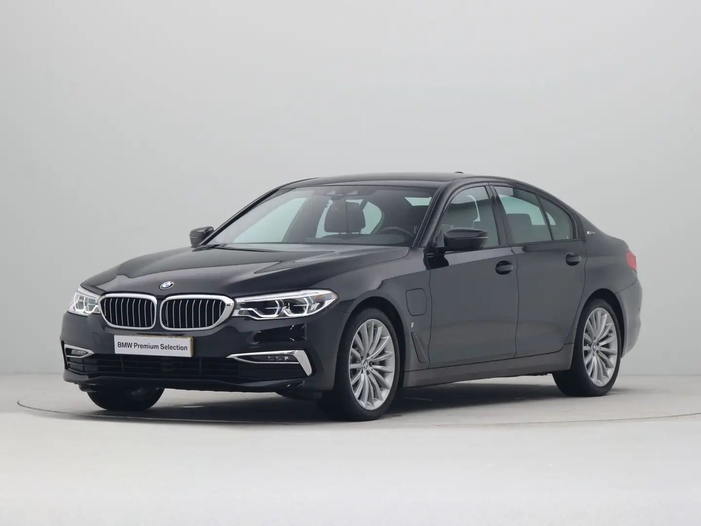 BMW 530 5 Serie 530e iPerformance High Executive Zwart - 1