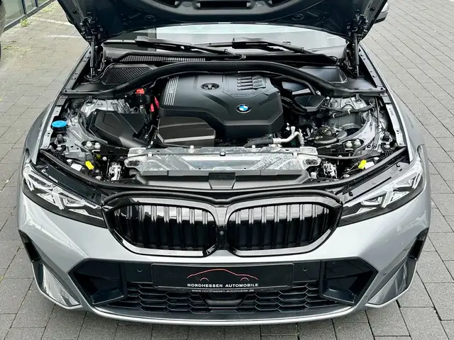 BMW 3 Series view 6