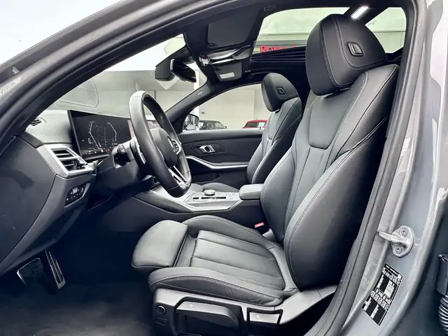BMW 3 Series view 12