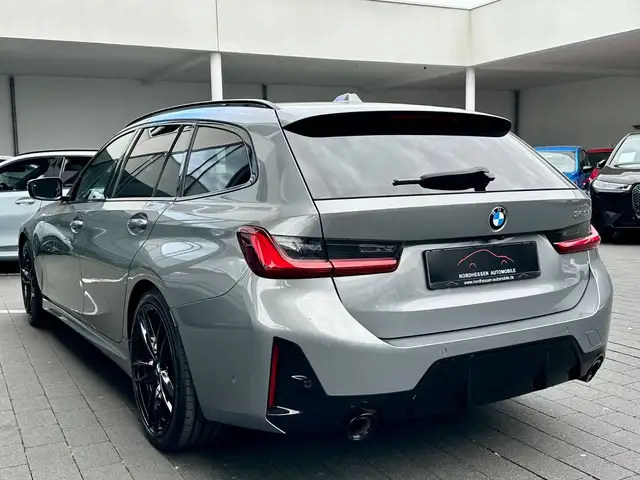 BMW 3 Series view 3