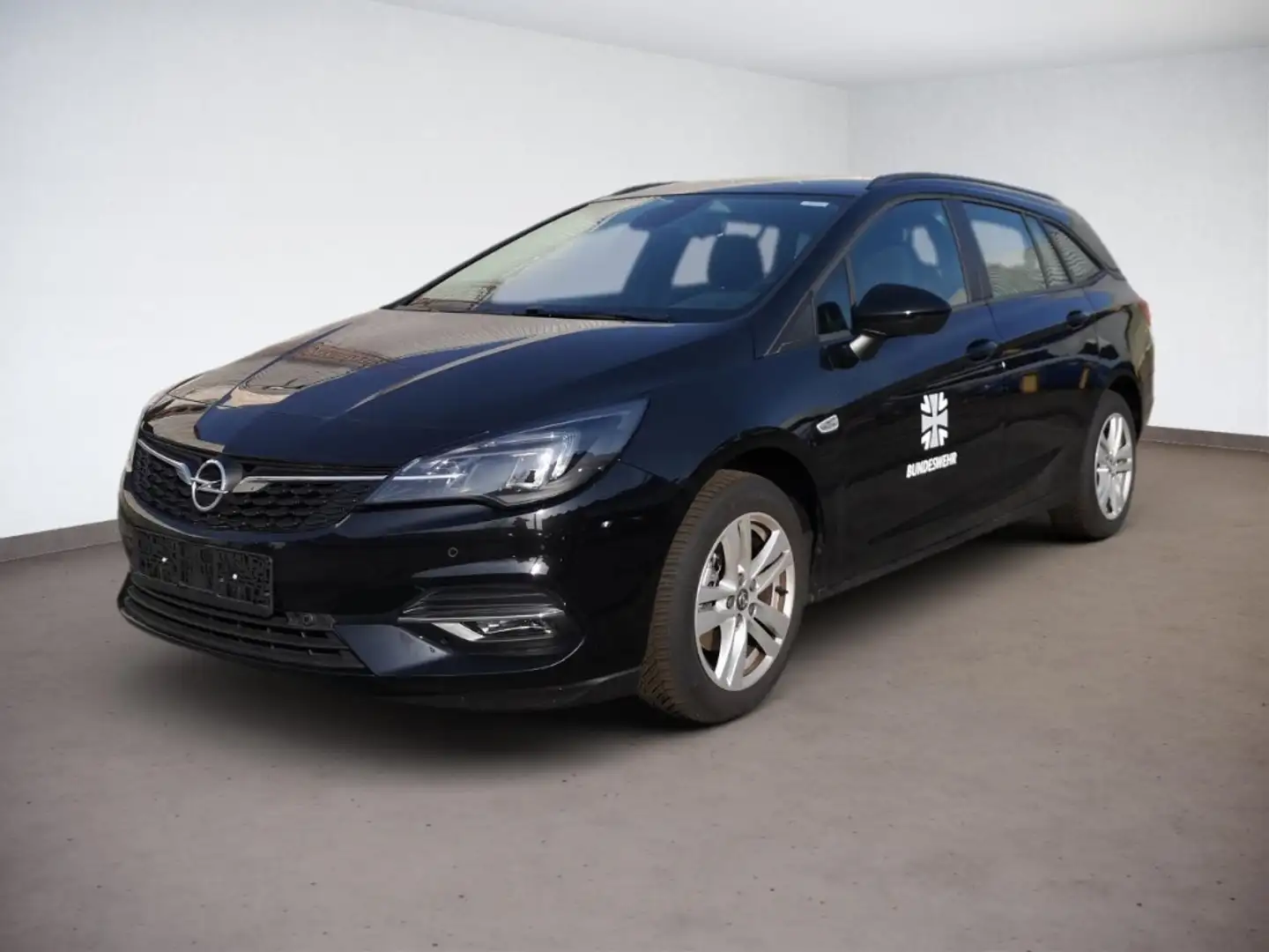 Opel Astra K Sports Tourer Edition  1.2 T  Navi LED Noir - 1