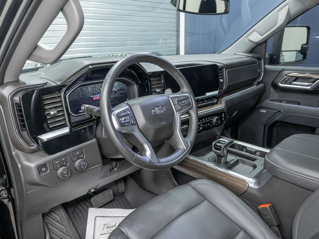 2026 Chevrolet Silverado 1500 LT TRAIL BOSS CREW 4X4 V8 *TOIT* NAV CUIR BOSE — снимка 1