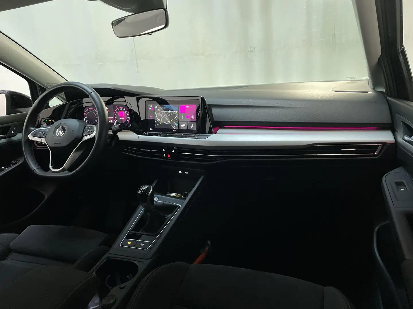 Volkswagen Golf 1.5 TSI Life Business Alcantara LED Virtual Cockpi Schwarz - 2