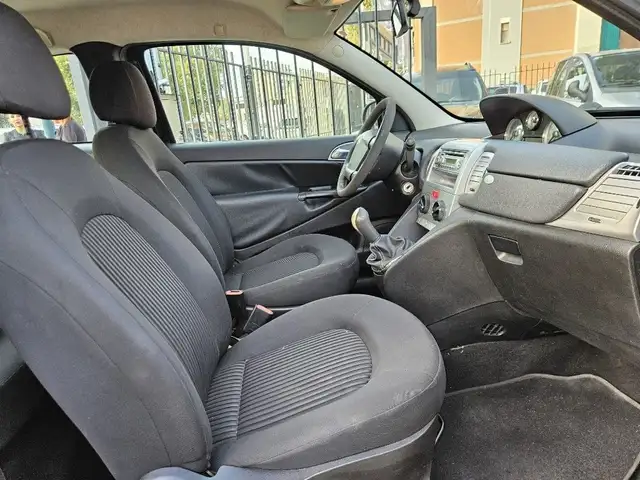 Lancia Ypsilon view 10
