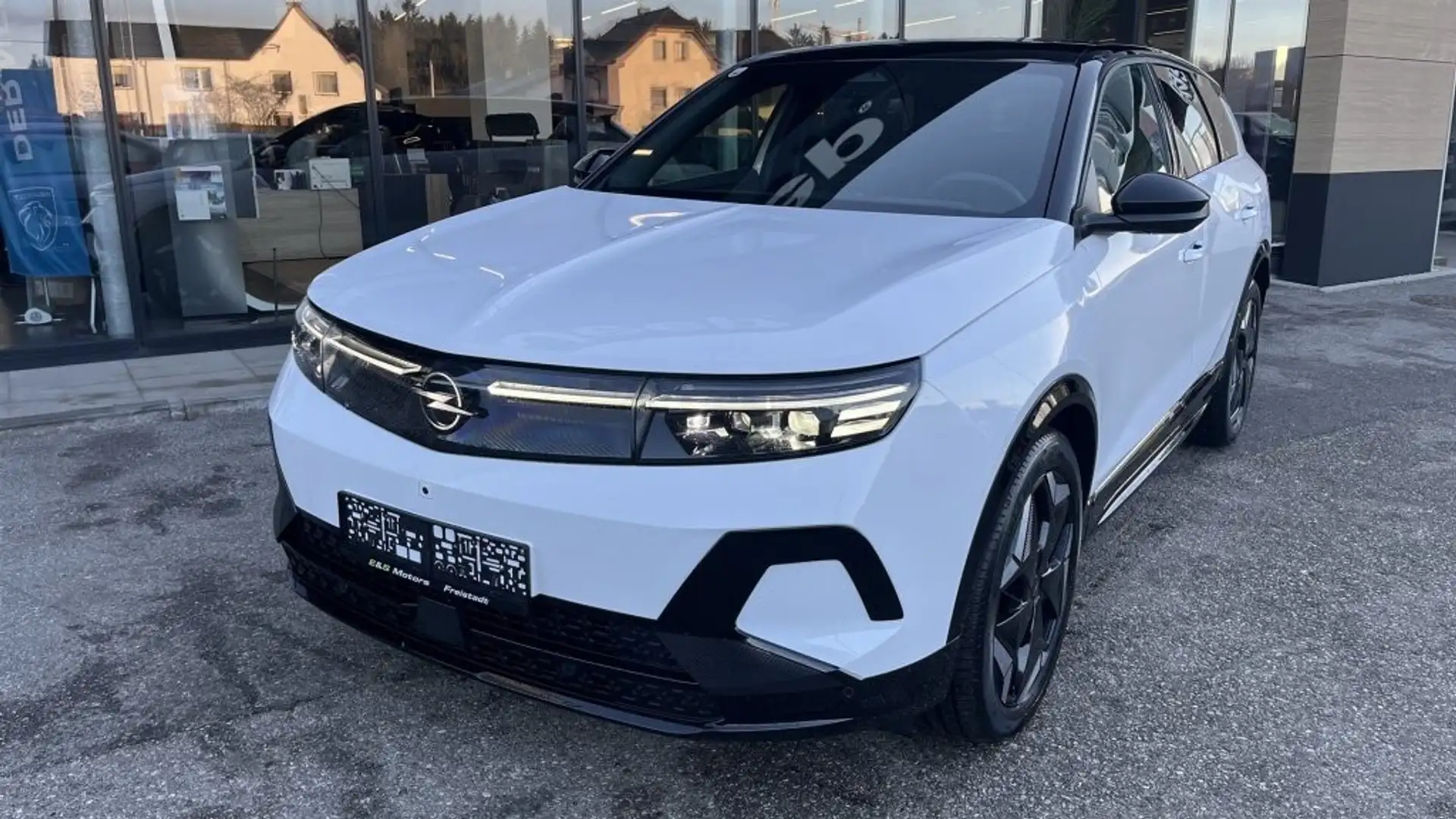 Opel Grandland Electric 73kWh AWD Ultimate Weiß - 1