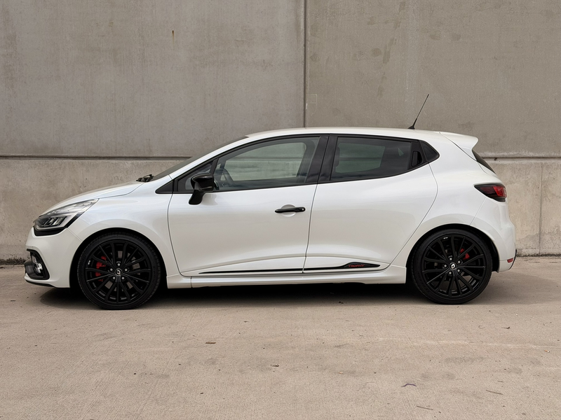 Renault Clio 1.6 R.S. Trophy 220PK 18'' LED Navi Cruise Clima — photo 3