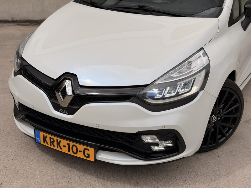 Renault Clio 1.6 R.S. Trophy 220PK 18'' LED Navi Cruise Clima — photo 2