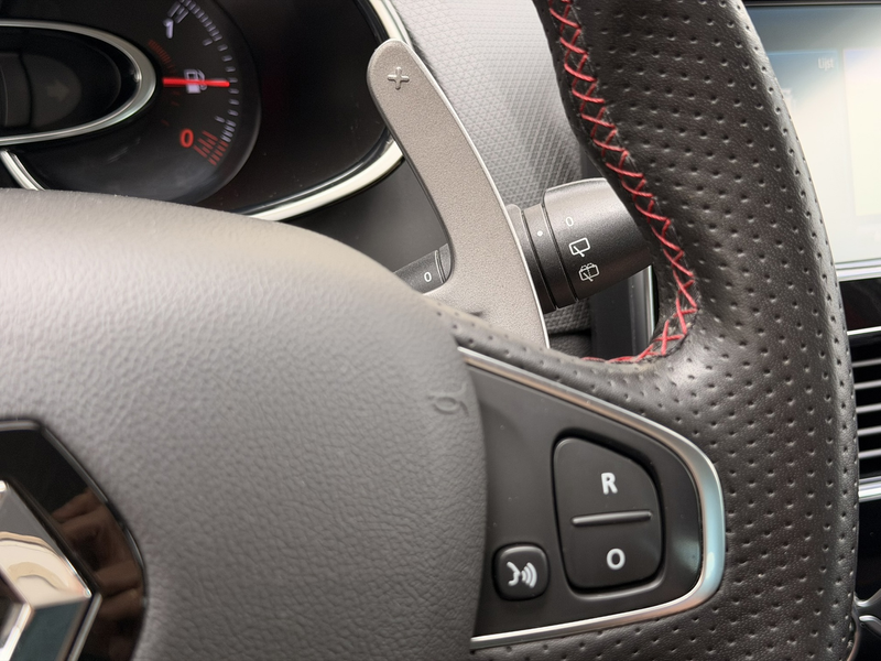 Renault Clio 1.6 R.S. Trophy 220PK 18'' LED Navi Cruise Clima — photo 18