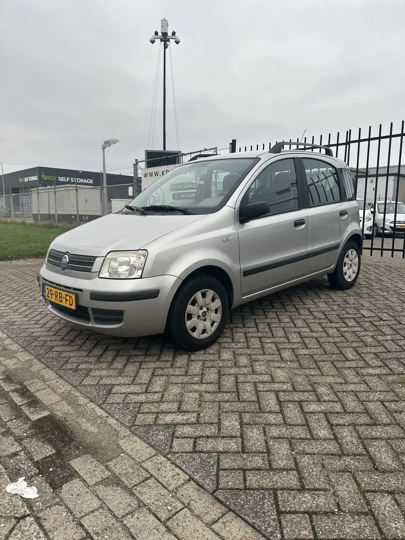 Fiat Panda 1.2 Emotion Grijs - 2