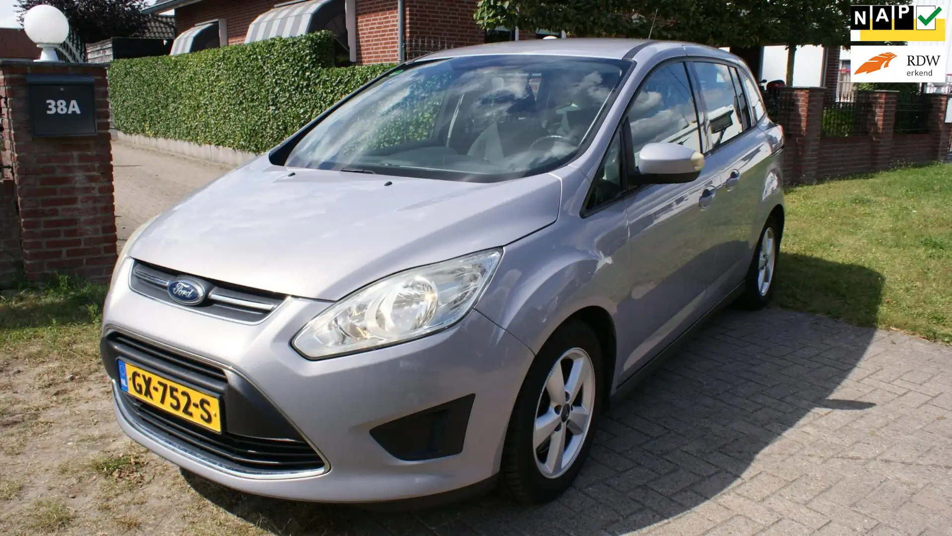 Ford Grand C-Max 1.6 Trend Grijs - 1