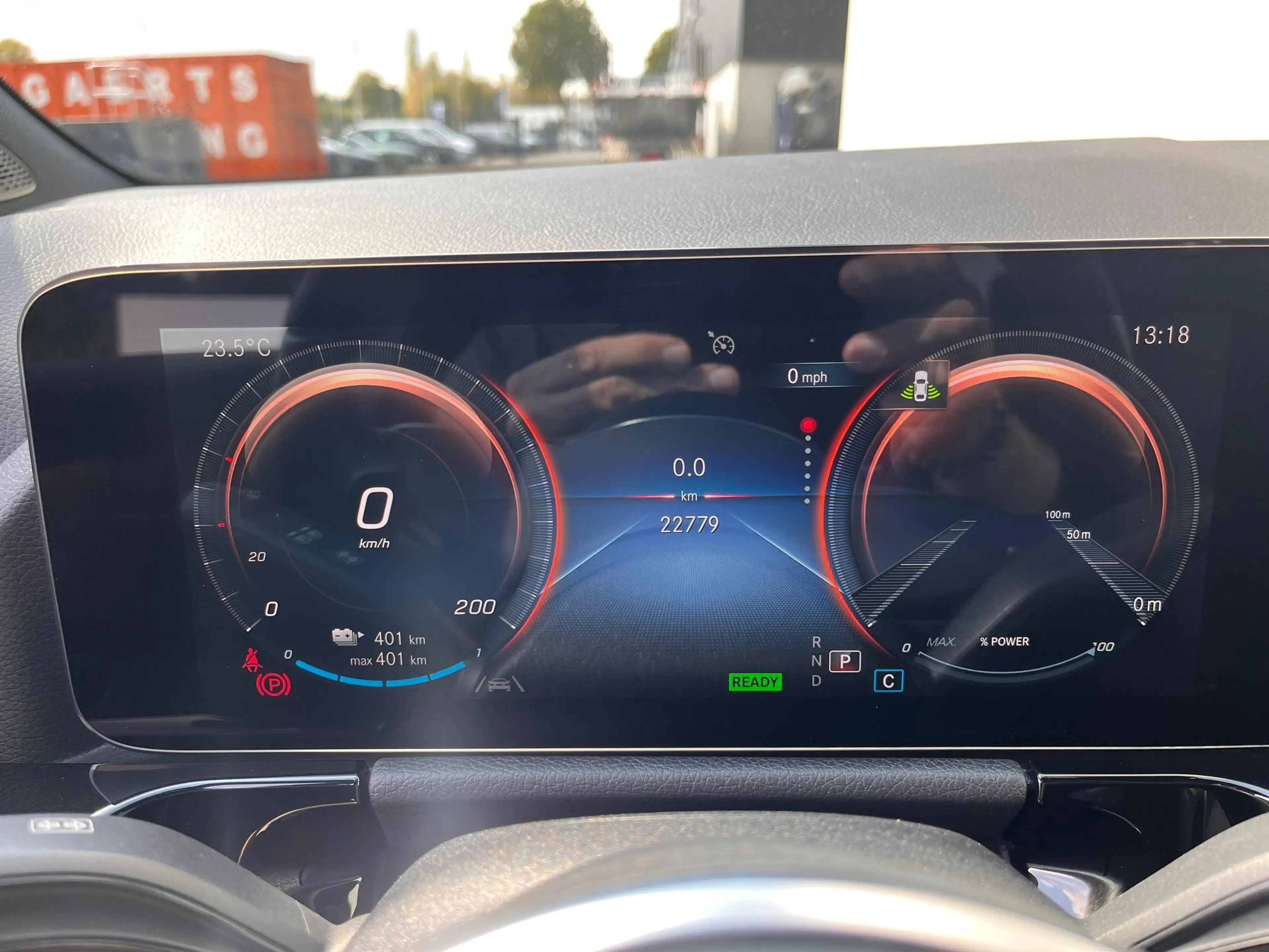 Mercedes-Benz EQA 250 met panoramadak — photo 15