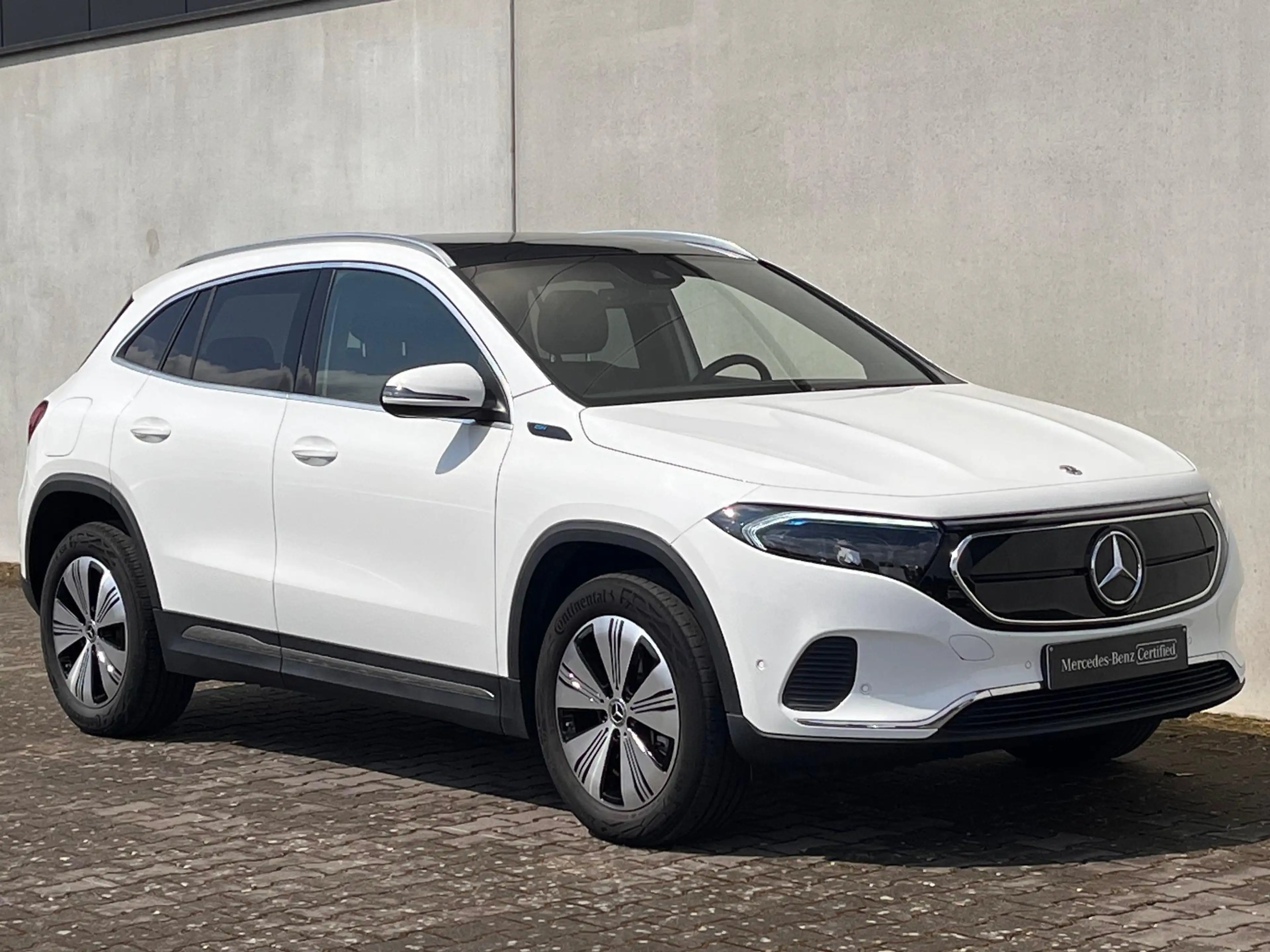 Mercedes-Benz EQA 250 met panoramadak — photo 7