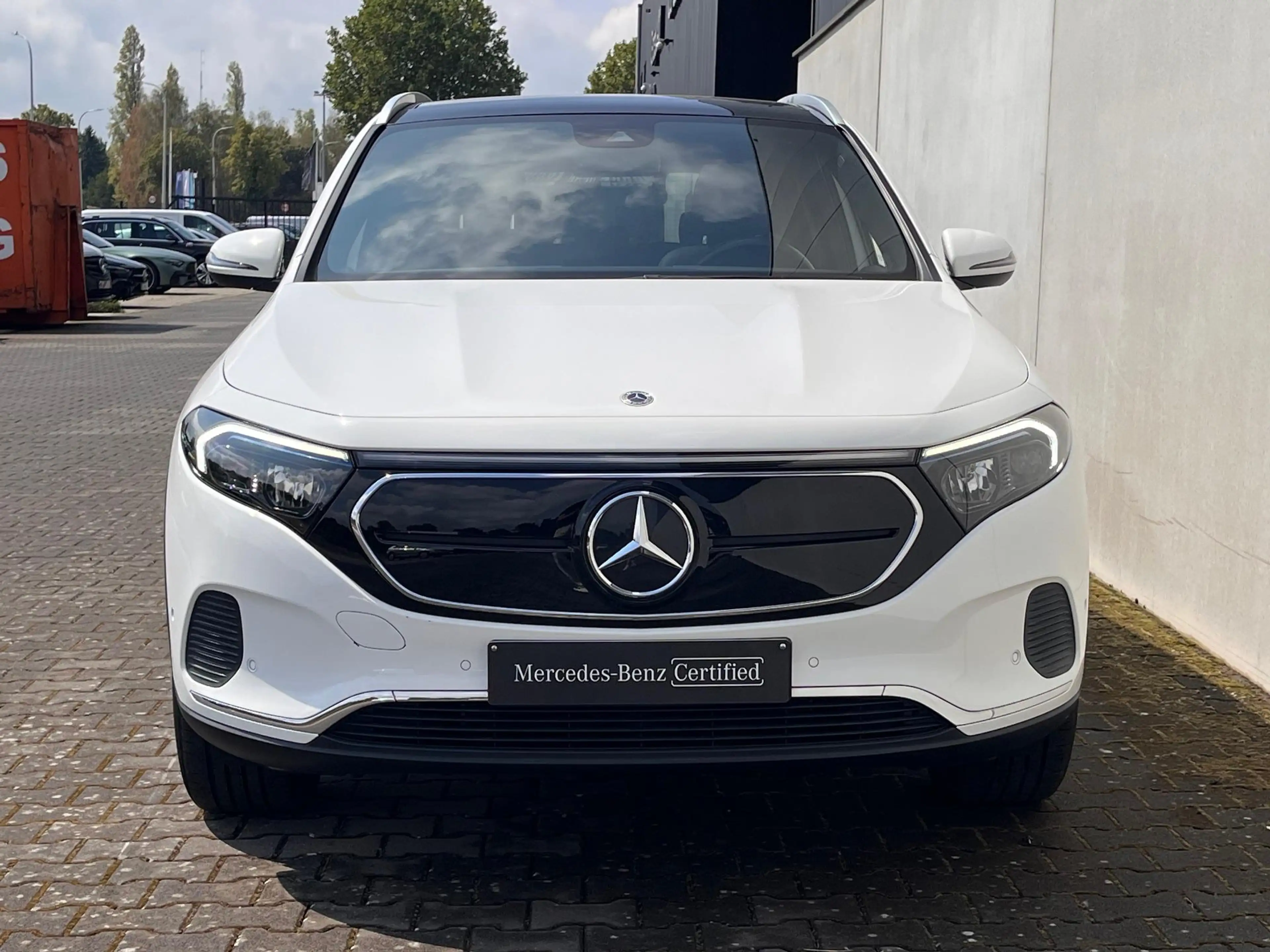 Mercedes-Benz EQA 250 met panoramadak — photo 8