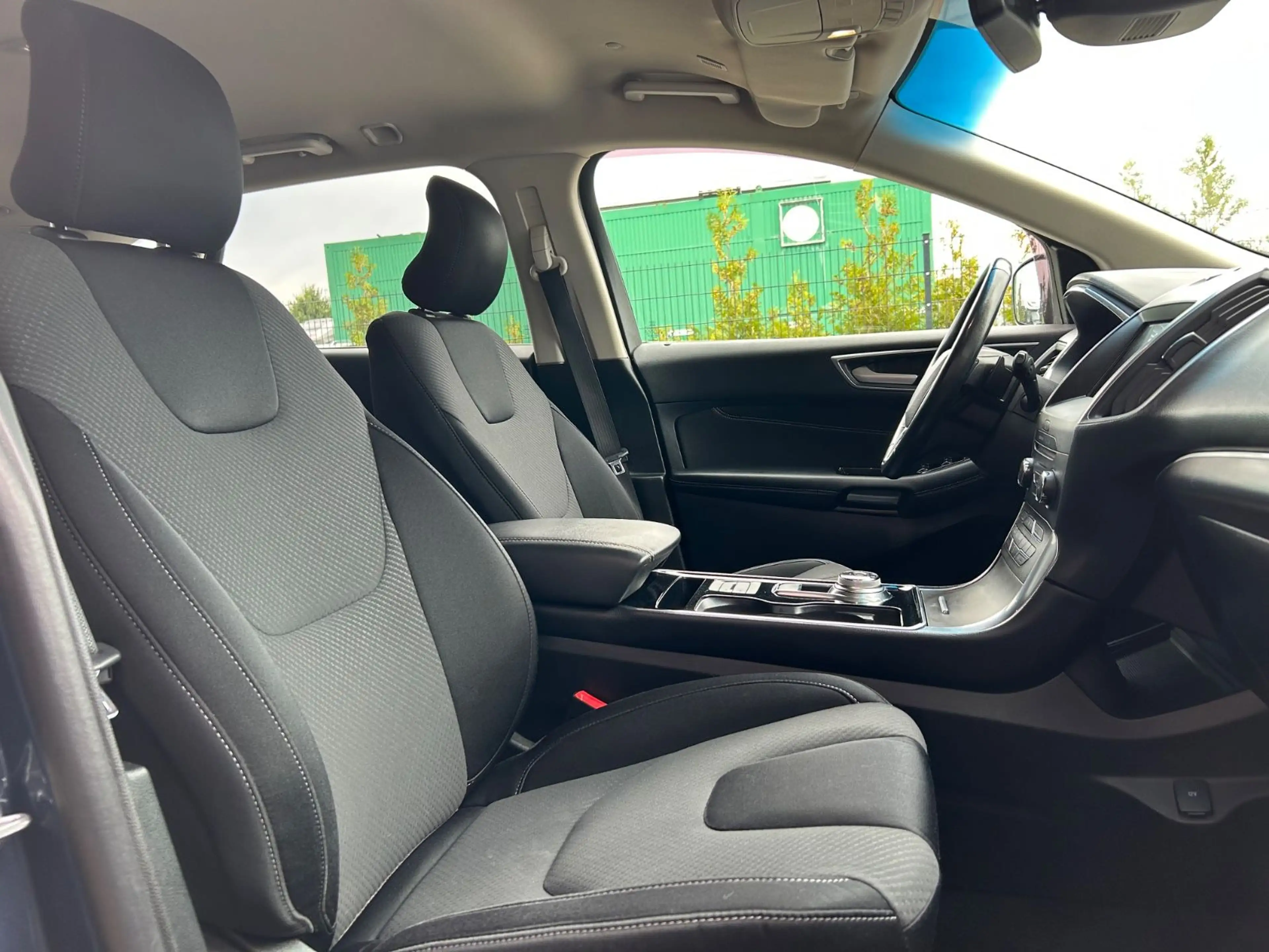Ford Edge Titanium 4x4|AHK|Rückfahrkam|Apple|Navi — photo 14