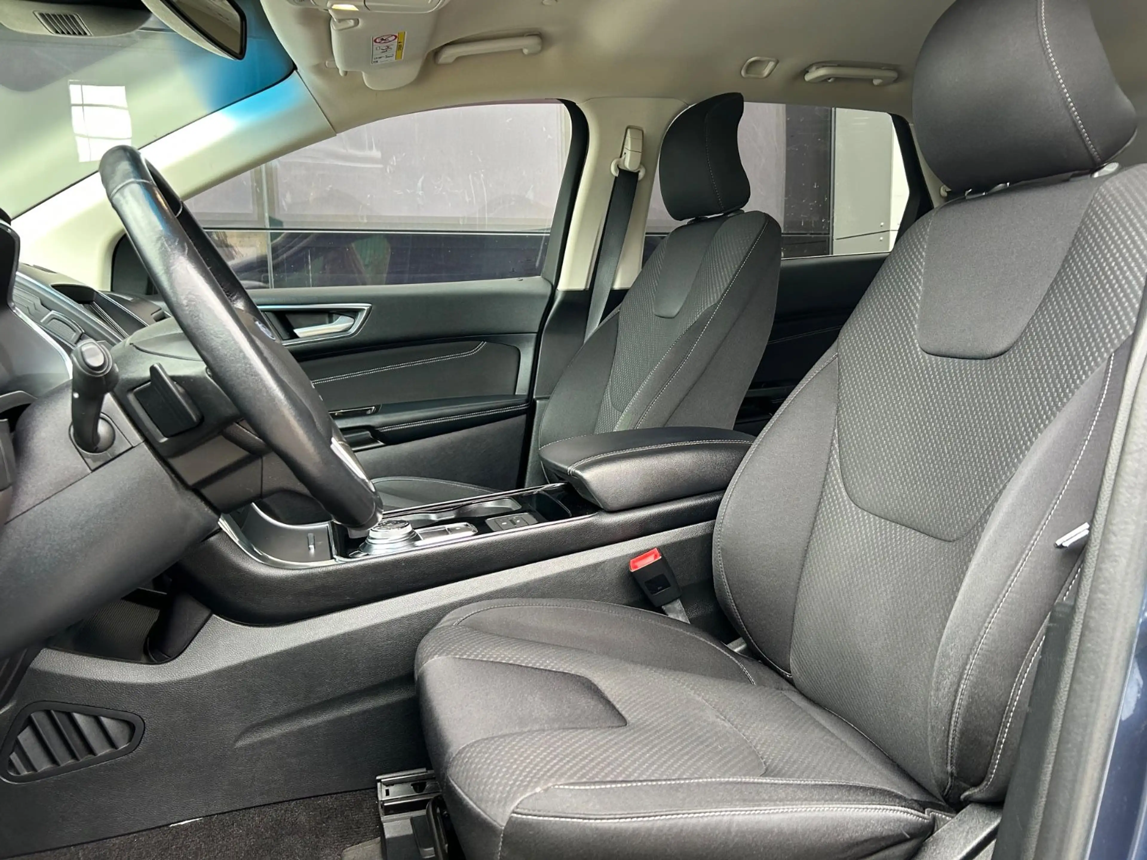 Ford Edge Titanium 4x4|AHK|Rückfahrkam|Apple|Navi — photo 11