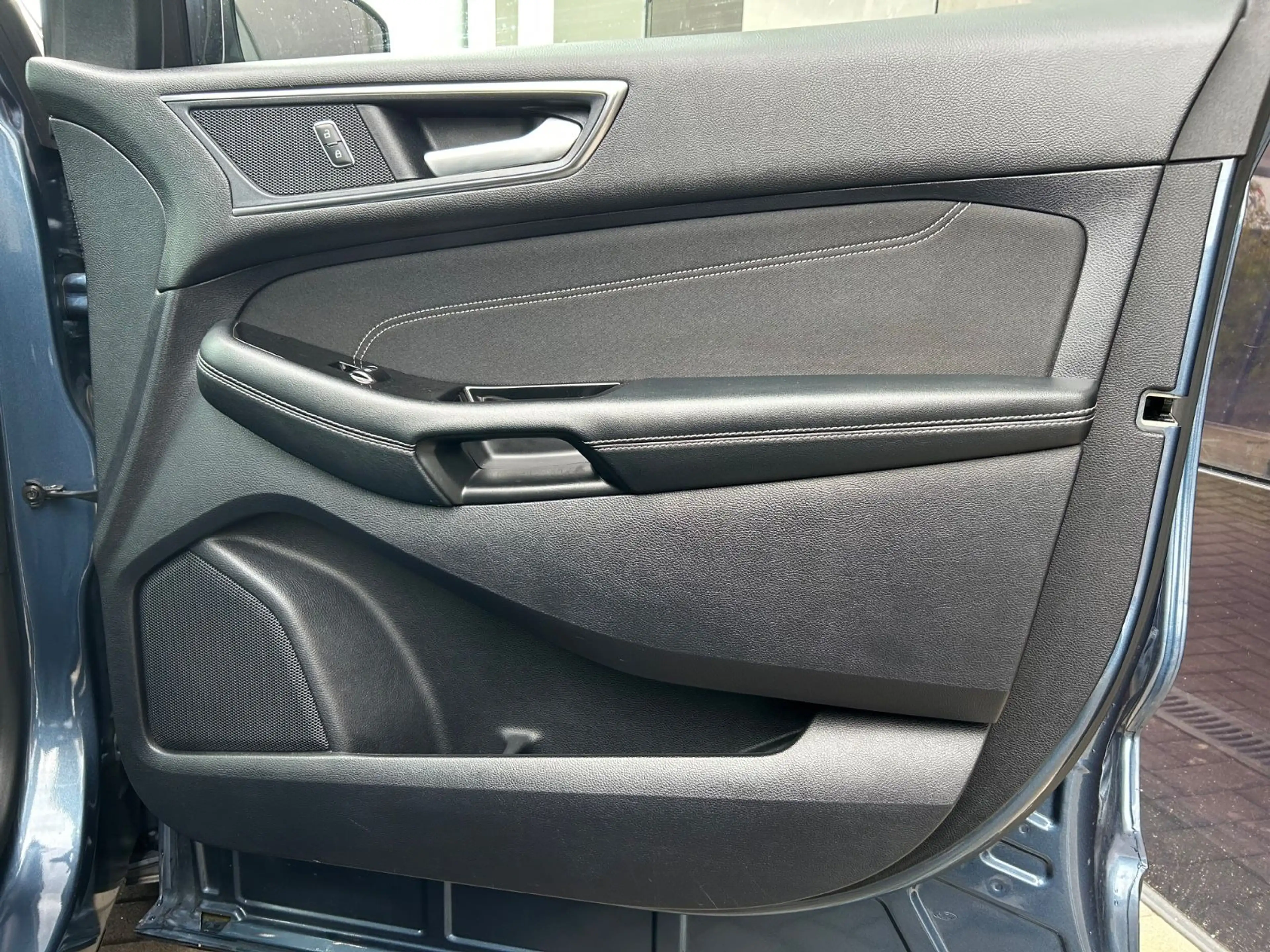 Ford Edge Titanium 4x4|AHK|Rückfahrkam|Apple|Navi — photo 13