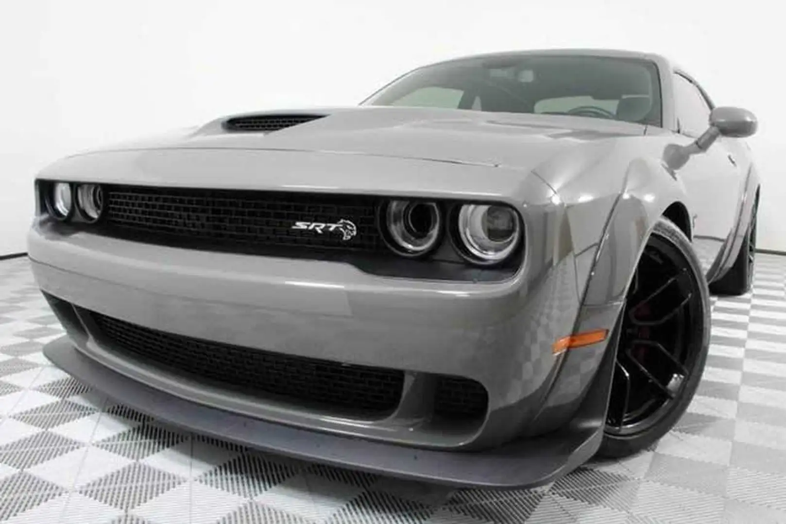 Dodge Challenger SRT HELLCAT 2018 Gris - 2