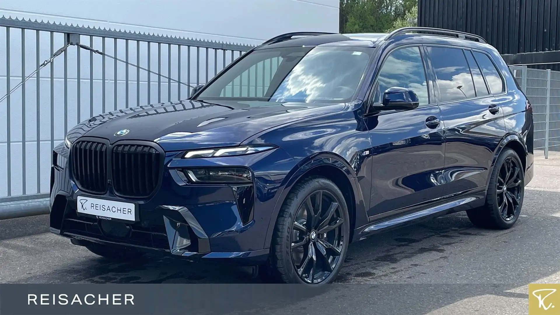 BMW X7 xDrive40d A M-Sport,M-Sport PRO,SkyLou,AHK,DA Blau - 1