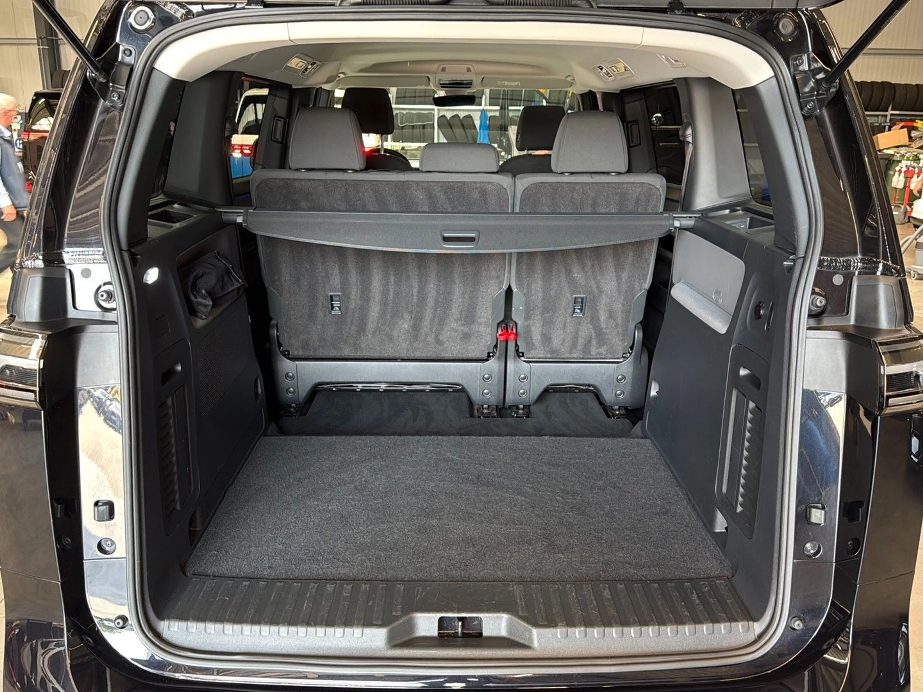 Volkswagen ID. Buzz Pro LR ACC RFK H&K 3-ZK SHZ 360° — photo 11