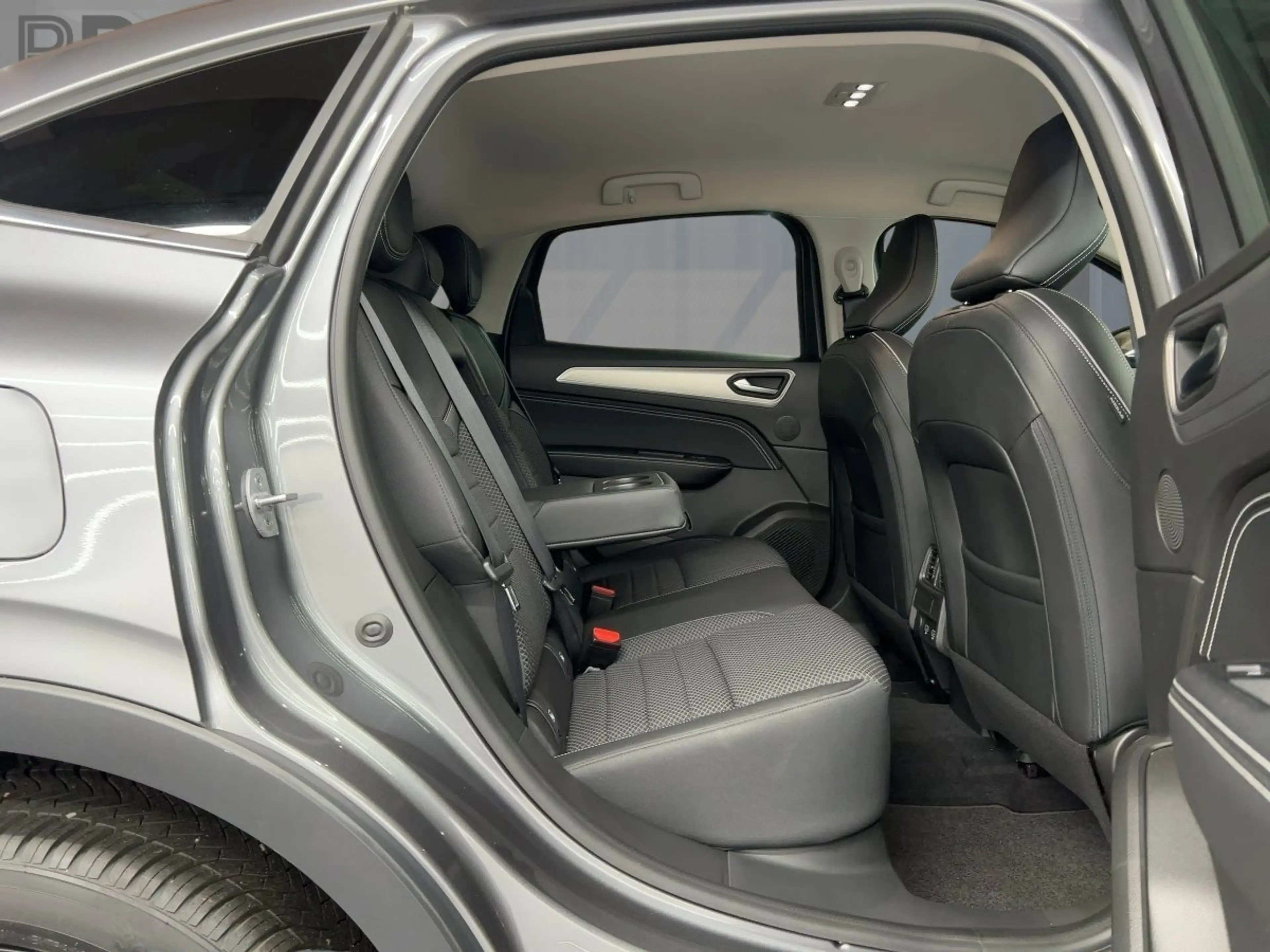 Renault Arkana TECHNO TCe 140 EDC SITZHEIZUNG — photo 9