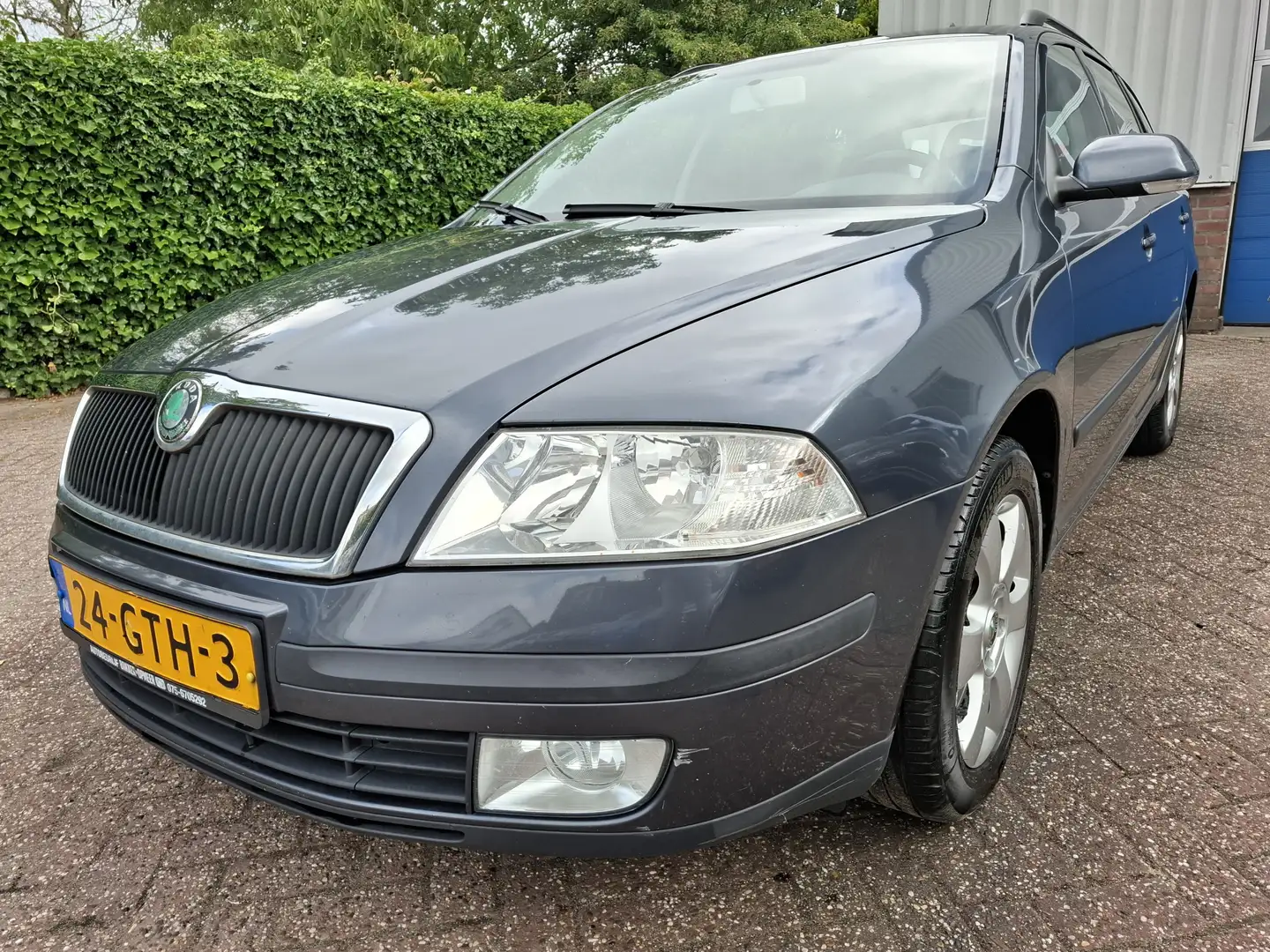 Skoda Octavia Combi 1.9 TDI Ambiente Attractive Business CLIMAT/ Grijs - 2